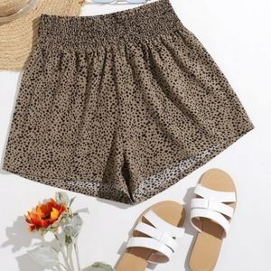 Shein shirred waist brown dalmatian print shorts, size large